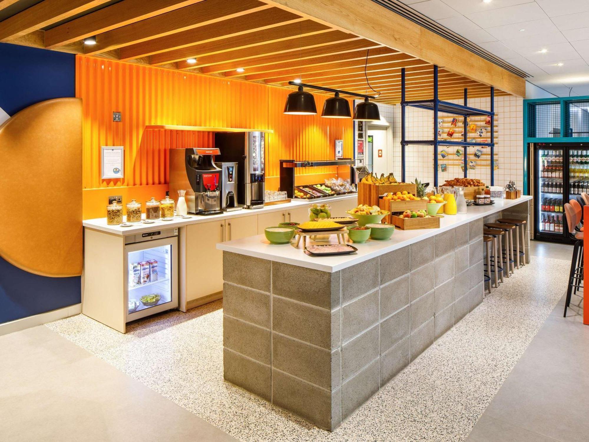 Ibis Budget Manchester Airport T2 هييل المظهر الخارجي الصورة